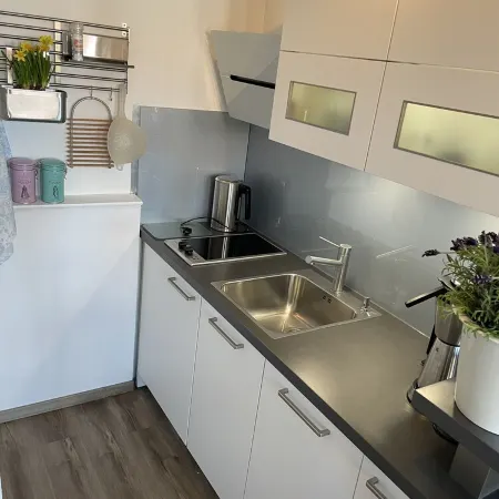 Great one-room apartment right on Greetsiel harbor