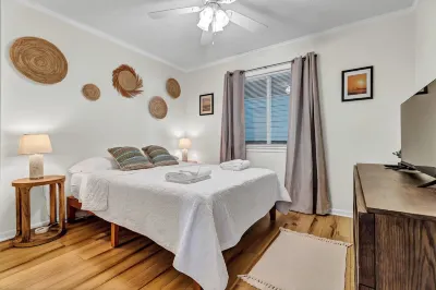 Swell Life at CB ~ 1/2 block to the beach w/ pool!