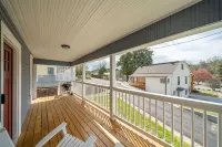 NEW! UPTOWN Cottages - 2bed/1bath-new furnishings!