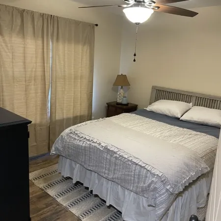 New Cabin in woods at pickwick.  3 BR 2 bath,  near Stateline ramp & state park