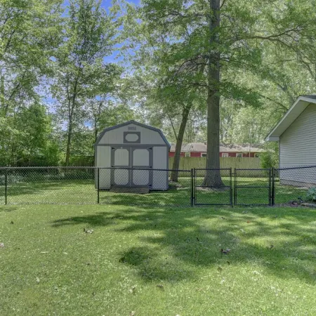 Dunes Homestead - Near Dunes + Lake + Dog Friendly