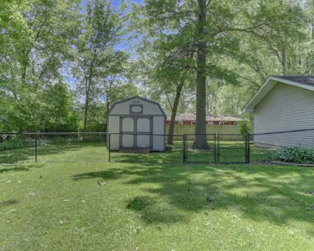 Dunes Homestead - Near Dunes + Lake + Dog Friendly Hotels in Porter