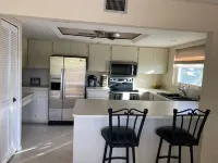 2BDRM Condo in Naples w/ Lake Views, Close to 5th Ave and Beaches