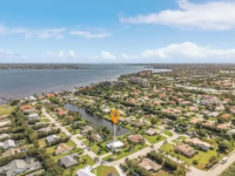 Waterview! 5 bdrms! 10 minutes to Fort Myers Beach Hotels in Iona