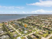 Waterview! 5 bdrms! 10 minutes to Fort Myers Beach