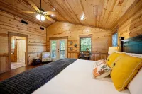 2,000 sqft, 2 Spacious King Suites & Bunk Room