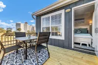 The Scooby Shack-A fully remodeled home with private neighborhood beach access!