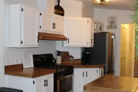 Quiet Family Friendly Home on Gravel Road --- 25 min from Lake Huron