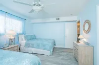 Beach Bliss Retreat: 2BR Getaway in Destin
