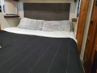 Luxury RV nested in a country setting,  Only 9 minutes from Sanford airport!