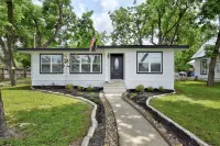 New Braunfels - 2 min walk to Schlitterbahn, walk to River, 2 miles from Gruene!