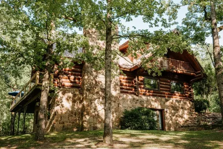 RestfulLodge - Lakefront/15 Acres/Private Dock/Private Disc Golf Course/Kayaks