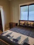 Cozy, remodeled townhome retreat in downtown Historic Wallace!