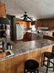 Quiet Getaway 5 minutes from Galesburg with pool and hot tub