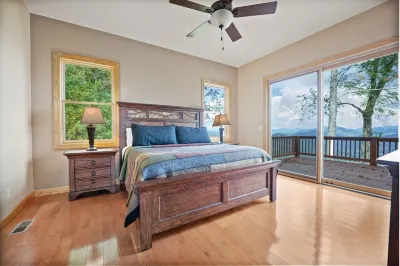 Unbelievable Views, Hot Tub, Fire Pit, Fire Table, Indoor Fireplace