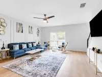 Pool retreat 5BA 2.5BA 4 King bed near lake Hotels in Rowlett