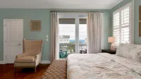 Wait'N'Sea: Ocean Views, Walk to Beach & Pier 클램 셸 퍼블릭 비치 액세스 주변 호텔