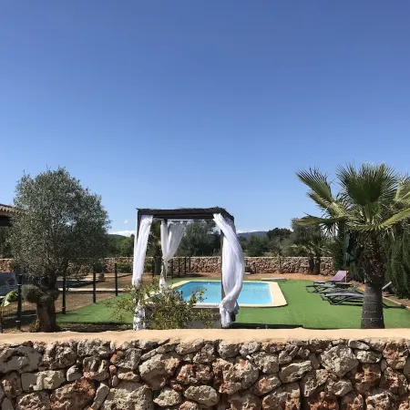 BEAUTIFUL VILLA WITH PRIVATE POOL JUST 20 MINUTES FROM "ES TRENC" BEACH