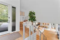 Architect-designed Modern Cabin retreat