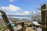 Lovely Lake Home with Stunning Views-Your perfect Table Rock Lake Getaway Awaits