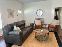 Modern Cottage in Downtown Benton