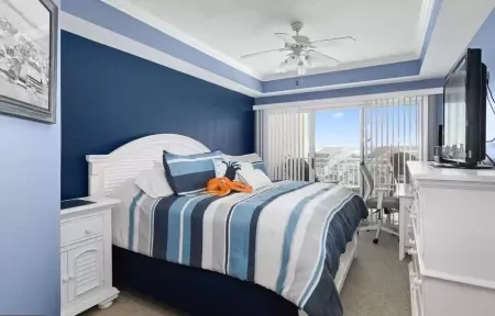 The Squiddly of Bahia Vista- spacious 3 Br/2bath