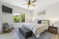 Lakefront Retreat on Lake Taneycomo, Near Branson Landing and Attractions