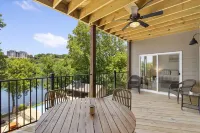 Lakefront Retreat on Lake Taneycomo, Near Branson Landing and Attractions