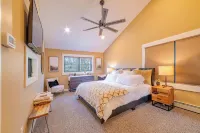 Entire private modern 3-bedroom chalet, Hot Tub, Wifi, 15 mins from Sunday River
