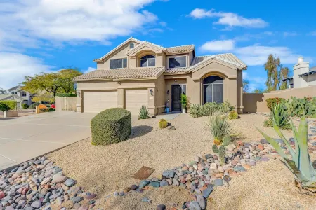 Luxury Home With Resort Style Backyard with Heated Pool/Spa High End Amenities