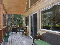 Lower Paradise Log Cabin in Moose Pass Hoteles en Moose Pass