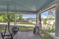 The Ouachita Depot- Large house/Perfect location Hotel di Mena