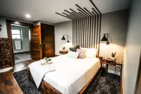 Oasis Carlisle in Amish Country Hotels in Sugarcreek