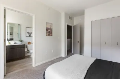City Center Cove ~ Close to MOA & MSP Airport
