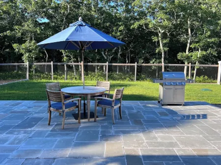 Brand New Guest house Отели рядом с достопримечательностью «ЙМКА Мартас-Винъярд»