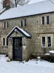 Beautiful listed cottage Hotels near Bucklegrove Holiday Park