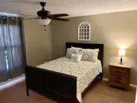 Leaning Pine Cottage - Close to Zion, Bryce, and Lake Powell!