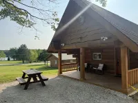 Yellow Banks Log Cabin With Waterfront Views