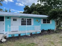 Coco NoKo cozy beach cottage + Swimming pool! Golf cart and pet friendly!