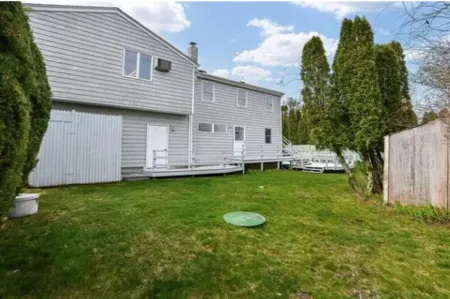 Ocean view cottage in Green Hill 3BR 2 BA