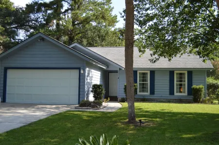 Best of both worlds - located between Savannah Downtown and Tybee Island.