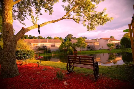 Lakefront Retreat near Tybee Beach &  Savannah Downtown with high speed WiFi