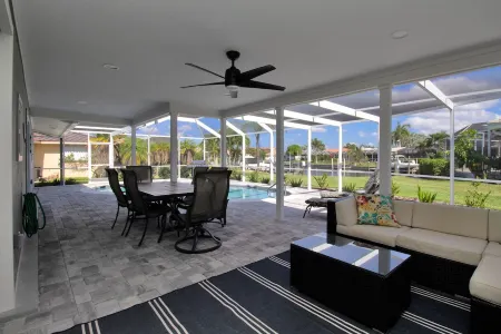 3 Bedroom Home in Punta Gorda Isles with Heated Pool and Canal Access Отели в г. Пунта-Горда