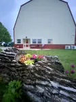 Modern Barn Apartment Hotel dekat Uptown Durant Center