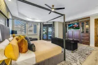 Game On! Luxury Retreat @ La Dolce Vita Estate:Unforgettable Fun Ultimate Luxury