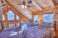 Memory Ridge Retreat, Sleeps 8, Walking Distance to Old Man's Cave Hotels in Hocking County