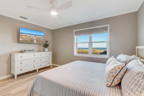 NEW: Oceanfront Luxury Home l Beachfront Deck, Patio l Hot/Cold Outdoor Shower