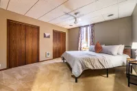Historic Downtown Top Floor 2BR Apartment Hotels near La Crosse Regional Airport