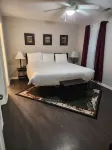 Laid-back Living at The Landings. Family & Pet friendly!