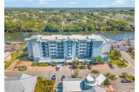 Amazing 3 bed 2 bath, resort style condo Hotels near Java Cream Cafe